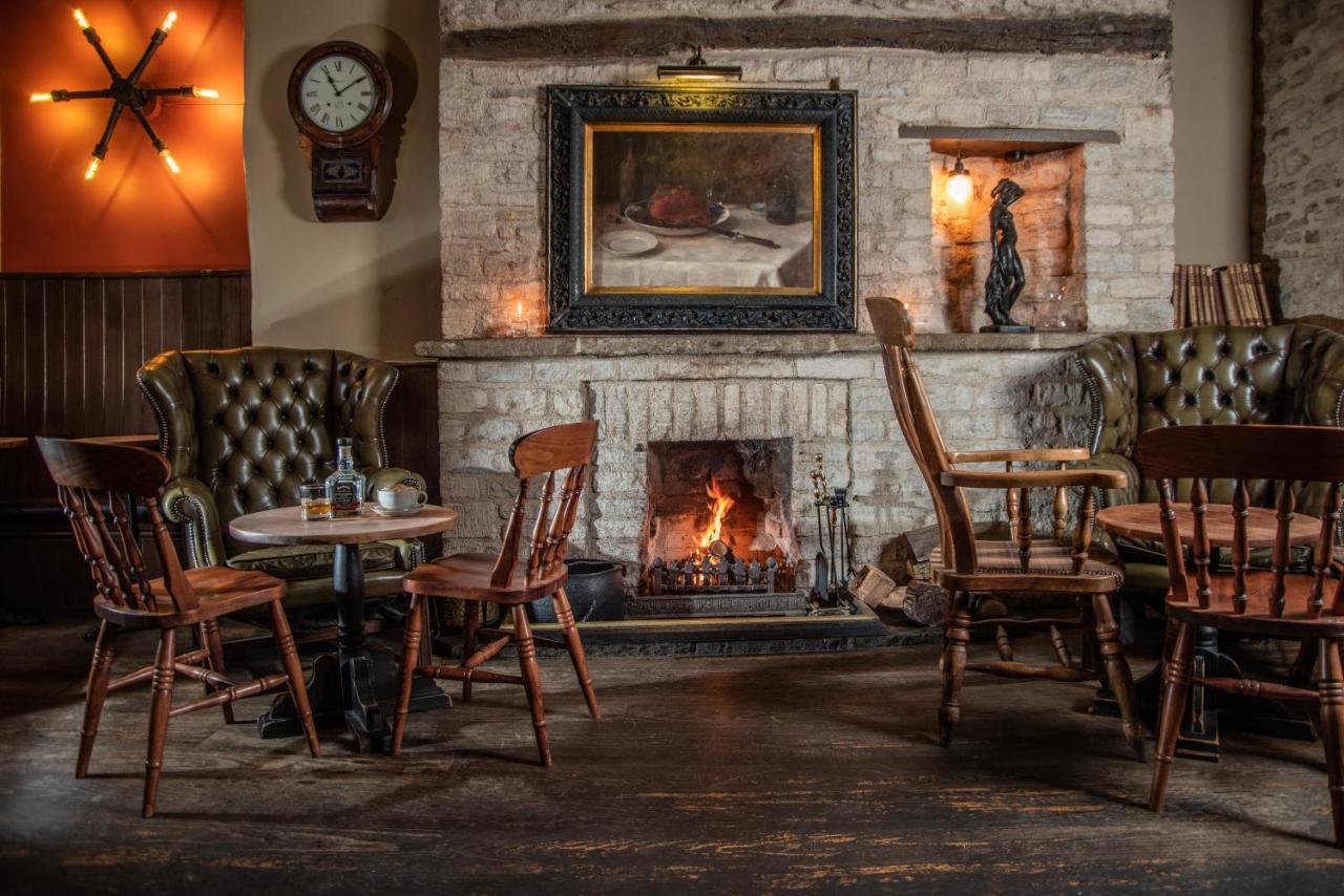 The Star Inn Удсток Екстериор снимка